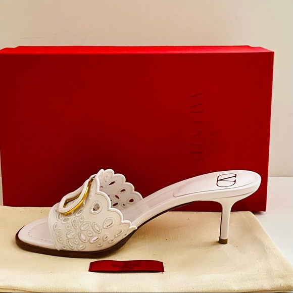 NWT: VALENTINO GARAVANI | White VLogo Leather Sandals Sz EU 40 - Picture 12 of 12